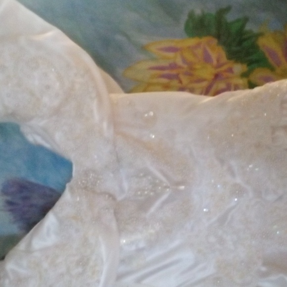 Vintage Ivory off shoulder beaded sequin bustled wedding gown - Picture 8 of 10